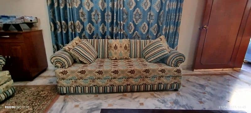 Premium 5 Seater Sofa Set / Stylish Cushioned Sofa Set 2