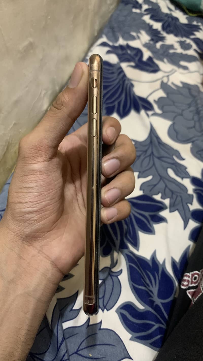 iPhone xsmax 256 gb pta approved 2