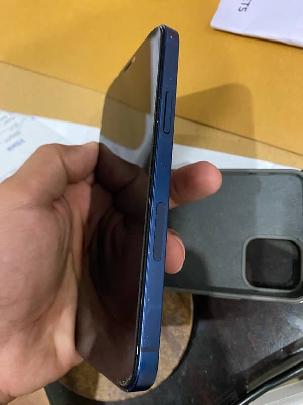 Apple iPhone 12 (NON PTA) 1