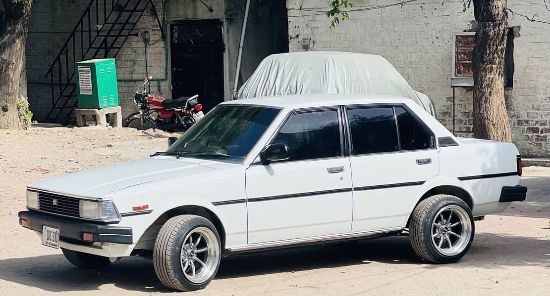 Toyota Corolla 1982 KE70 0