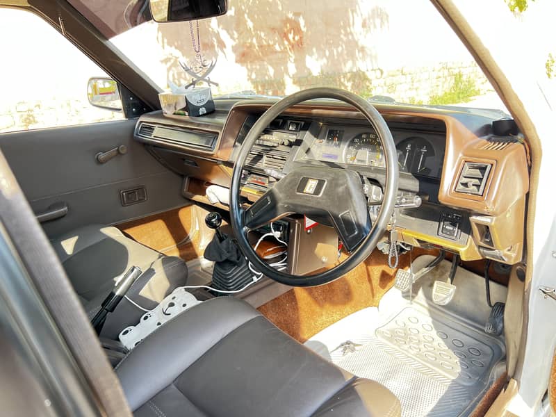 Toyota Corolla 1982 KE70 8