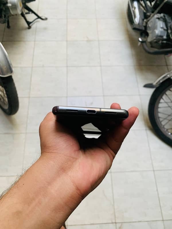 Google pixel 7 pro 12 gb ram 128 gb touch glass brake but working ok 3