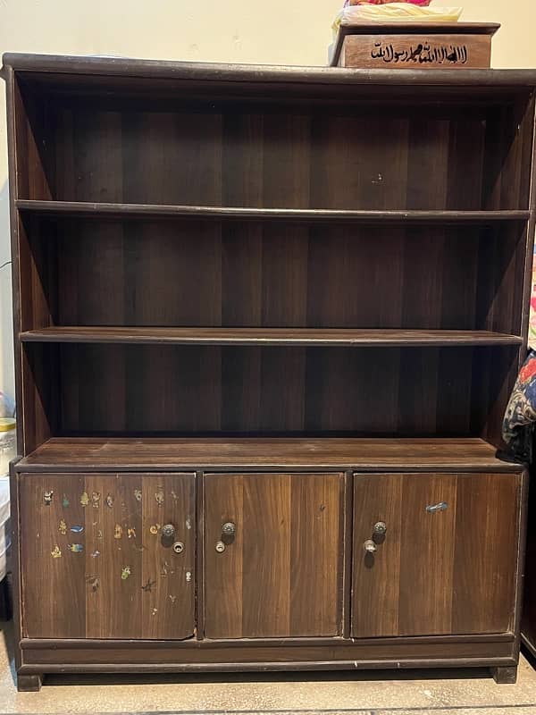 Book Shelve In very Good Condition 4 Shelves and 3 Drawers. Very Space. 1