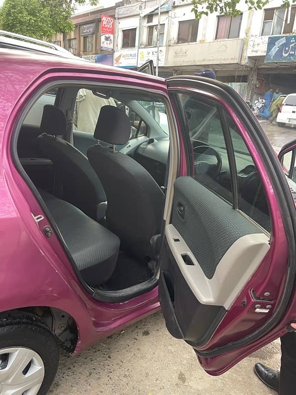 Toyota Vitz 2005 4