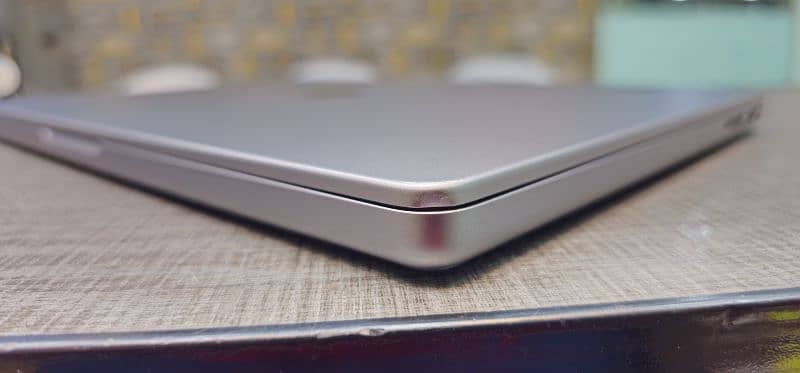 Macbook Pro 14inch M3 2023 8GB 512 6