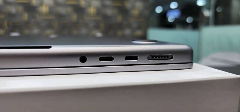 Macbook Pro 14inch M3 2023 8GB 512 13