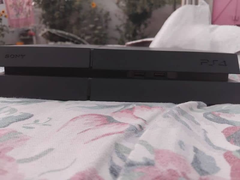 PS4 1tb 0