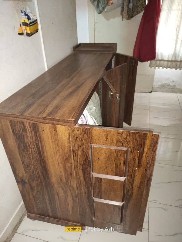 dressing table 3