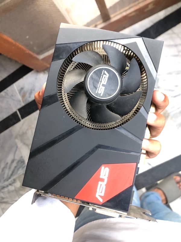ASUS Nvidia GTX-760 | 2gb 256bit DDR5 better than 750ti 5