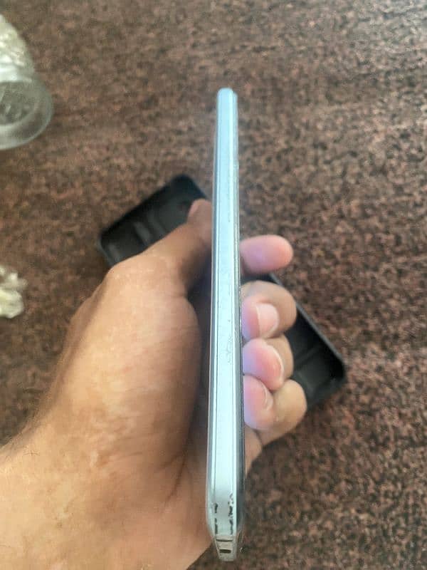 Vivo y21 2