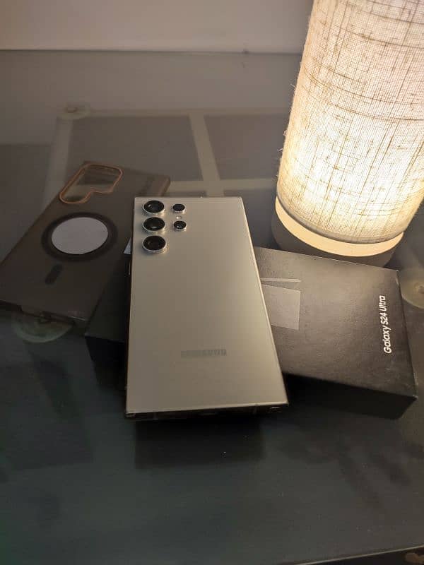 Samsung S24 Ultra 12/256 Titanium Grey, excellent condition 0