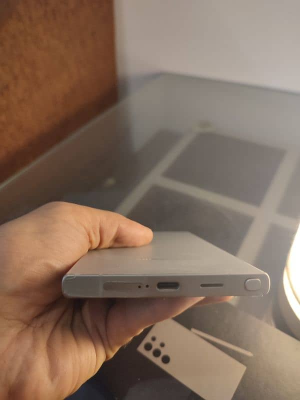 Samsung S24 Ultra 12/256 Titanium Grey, excellent condition 3