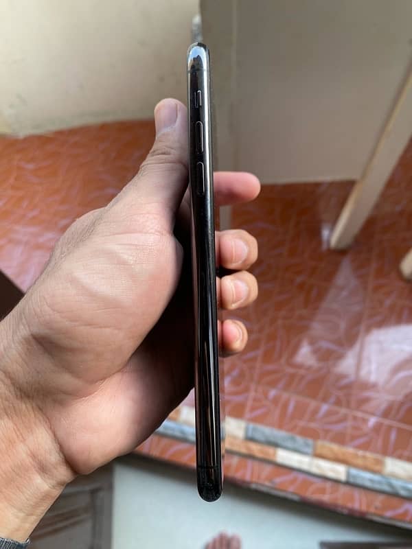 IPHONE 11 PRO MAX (64gb) APPROVED 2