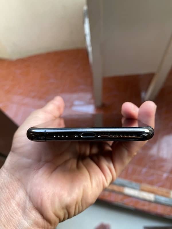 IPHONE 11 PRO MAX (64gb) APPROVED 3