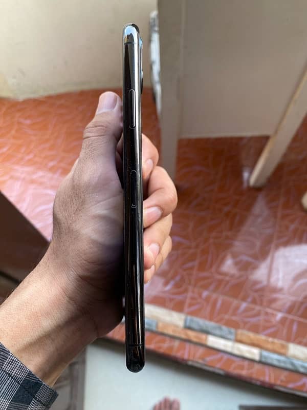 IPHONE 11 PRO MAX (64gb) APPROVED 4