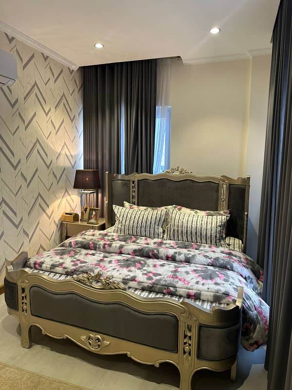 LUXURY STUDIO APARTMENT WITH EIFFLE VIEW AND LUXURY AMNITIES FOR SALE ON INVESTOR RATE 2