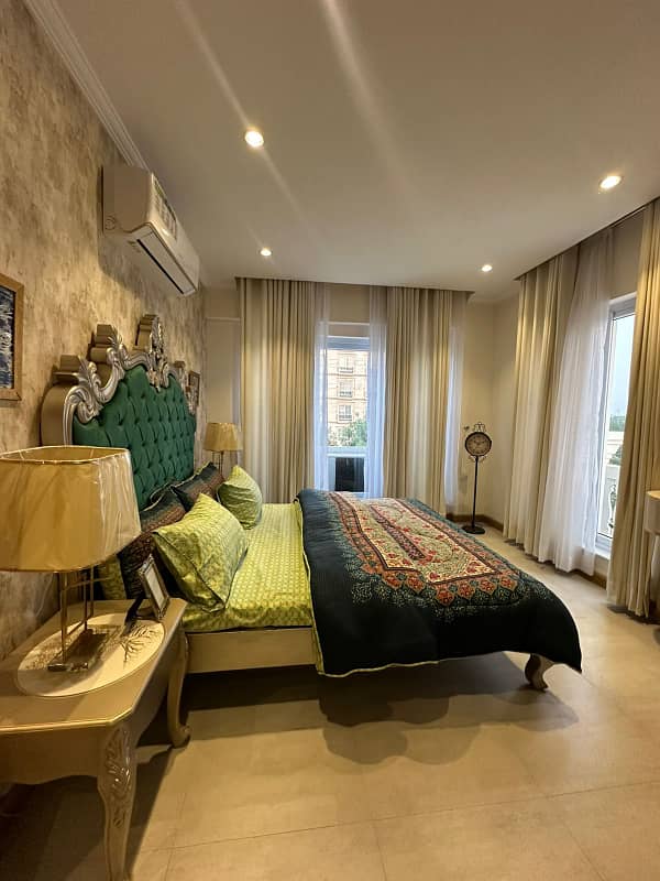 LUXURY STUDIO APARTMENT WITH EIFFLE VIEW AND LUXURY AMNITIES FOR SALE ON INVESTOR RATE 7