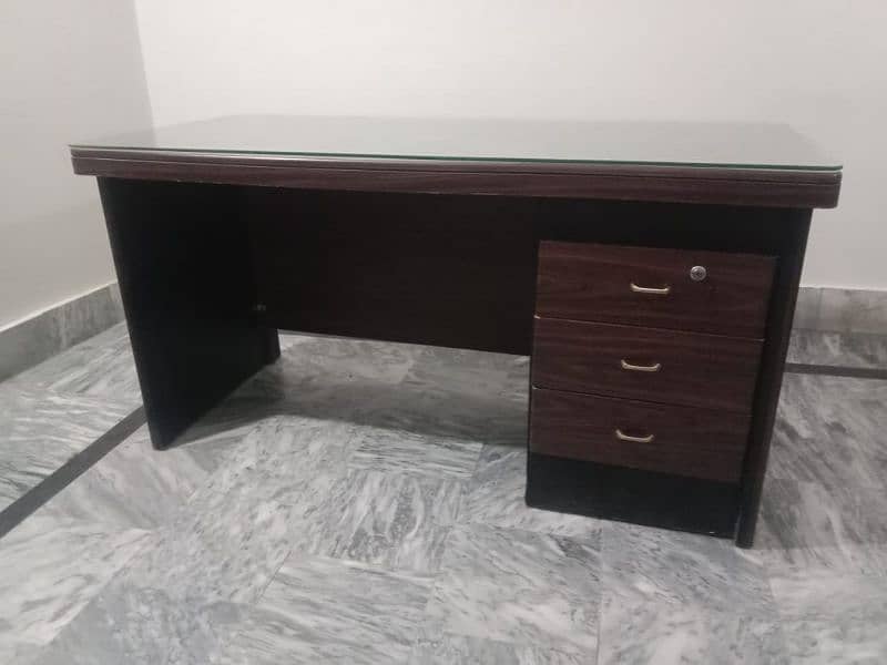 Office Table 0