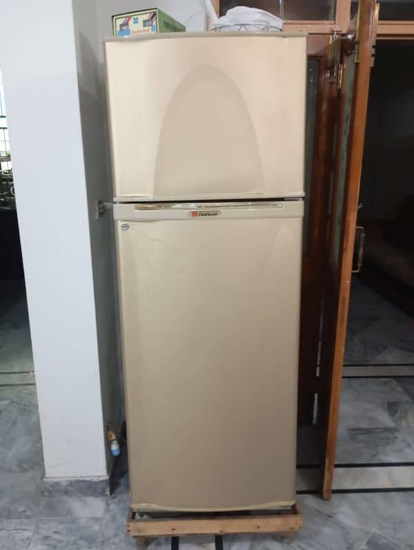 Dawlance big size fridge for sale contact 0/3/2/1/9/8/0/9/8/9/7 0