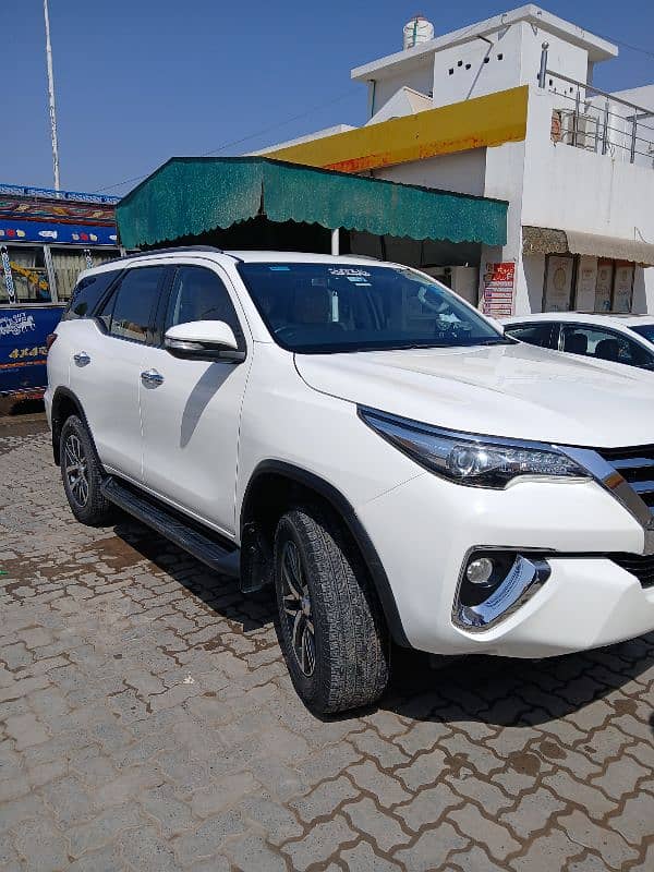 Toyota Fortuner V 2017 3