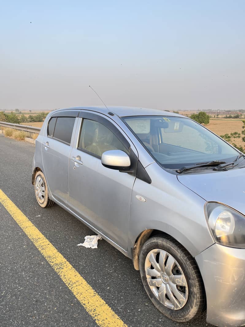 Daihatsu Mira 2012/14 4