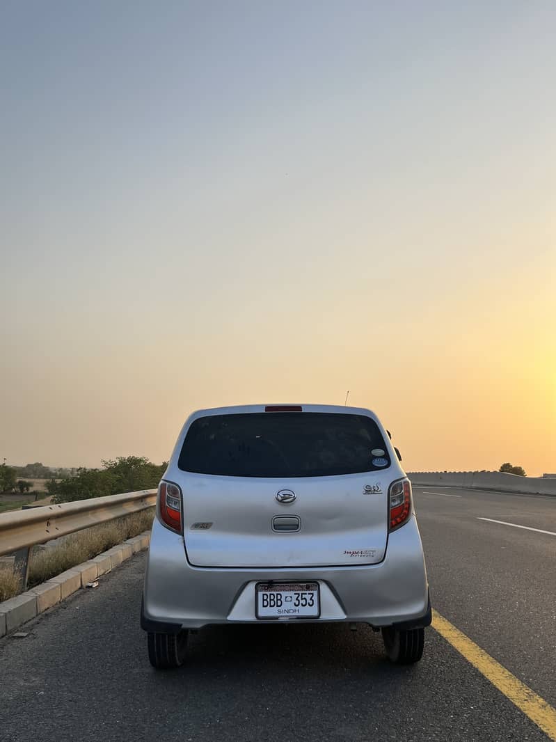 Daihatsu Mira 2012/14 5