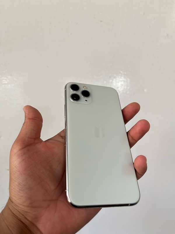 iphone 11 pro( PTA ) 0