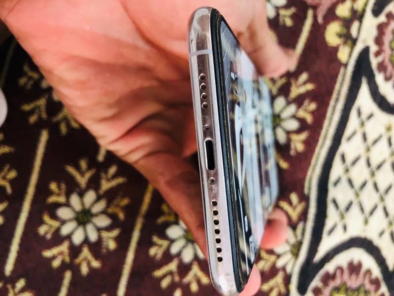iPhone Xsmax 4