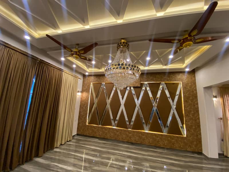 30 Marla Corner Beautiful House in Kabul Block, Dc colony Gujranwala. 8