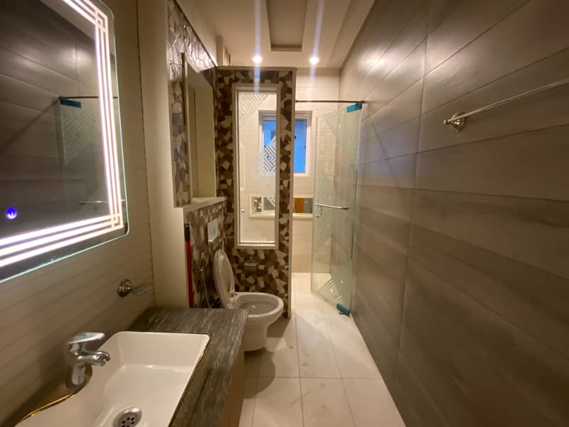 30 Marla Corner Beautiful House in Kabul Block, Dc colony Gujranwala. 11