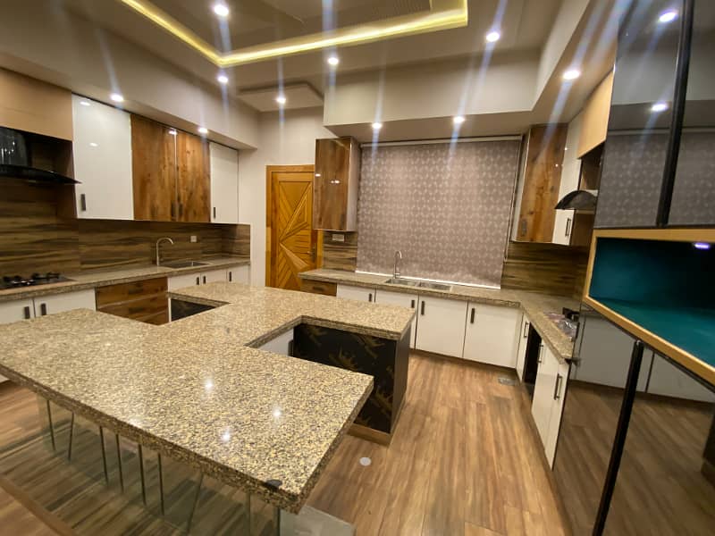 30 Marla Corner Beautiful House in Kabul Block, Dc colony Gujranwala. 17