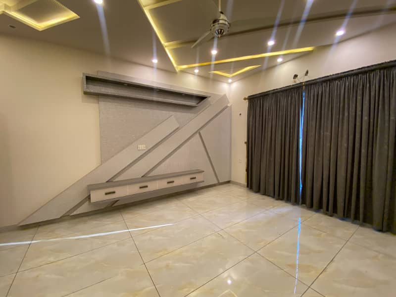 30 Marla Corner Beautiful House in Kabul Block, Dc colony Gujranwala. 21