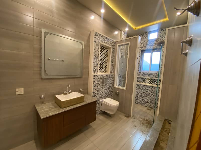 30 Marla Corner Beautiful House in Kabul Block, Dc colony Gujranwala. 26