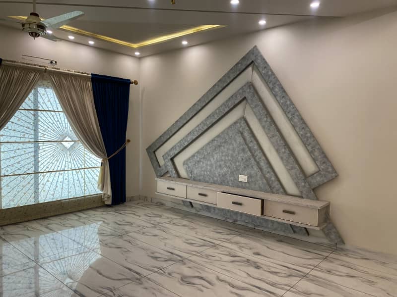 30 Marla Corner Beautiful House in Kabul Block, Dc colony Gujranwala. 32