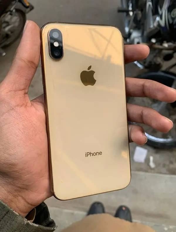 IPhone XS Factory Unlocked 1