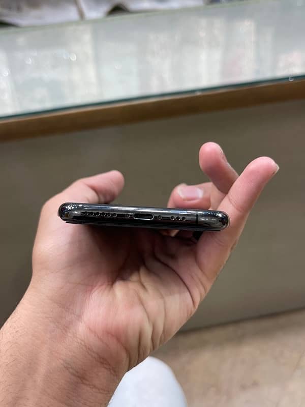 iPhone xs complete box 10/10 al ok 1