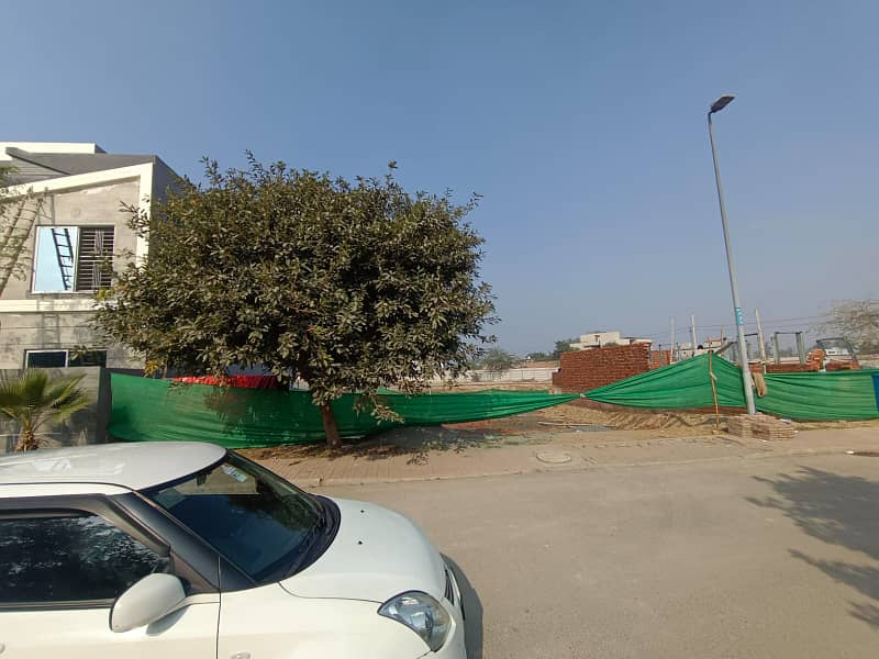 HOUSE ON EASY INSTALMENT 8 MARLA AT PRIME LOCATION OF BAHRIA ORCHARD PHASE 3 3