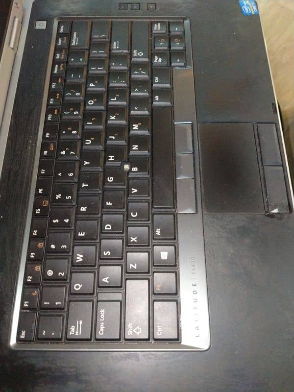 graphic card,8gb ram , i7core  battery khrab ha 1