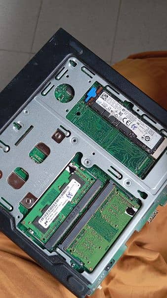 Lenovo tiny PC i3 9th gen 16GB ram 256nvme and 500GB SSD 0
