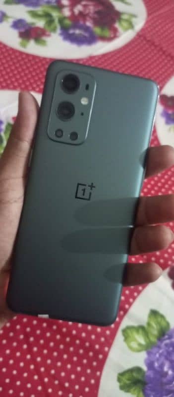 OnePlus 9 pro 12/256 888 snapdragon  10/10 condition 0