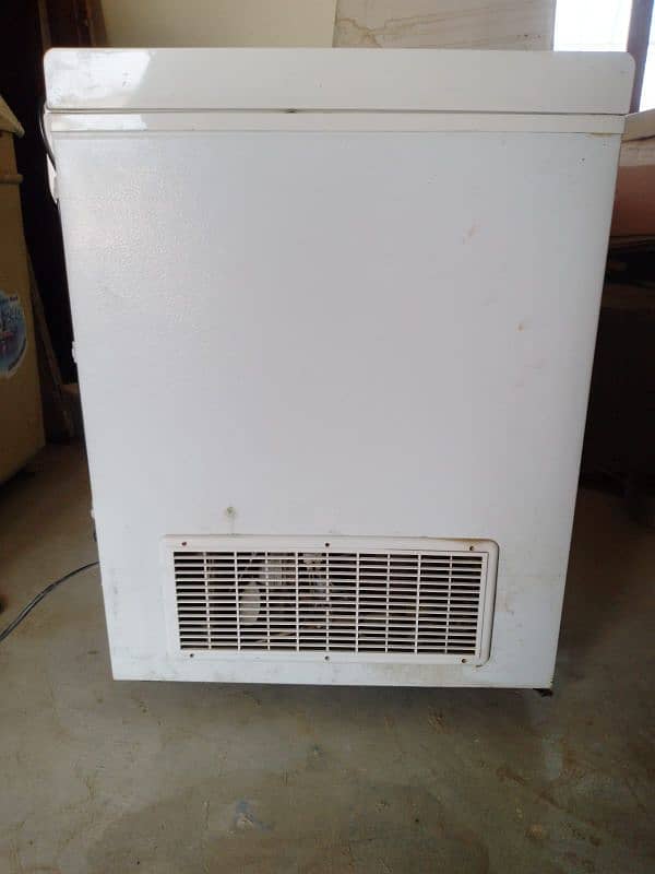 Single Door Waves Freezer 6