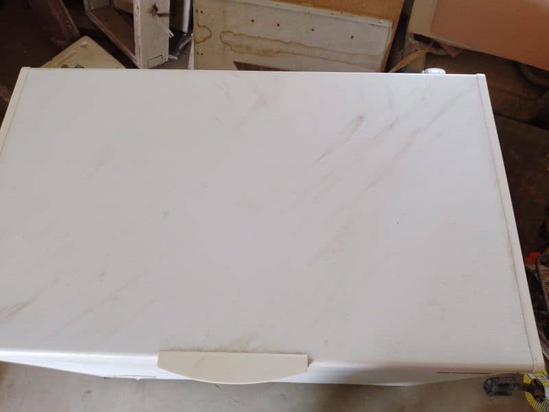 Single Door Waves Freezer 7