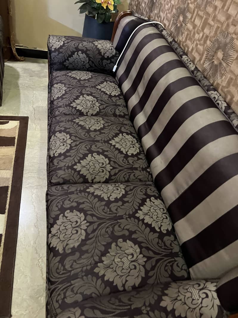 SOFA SET | URGENTLY SELLING 3