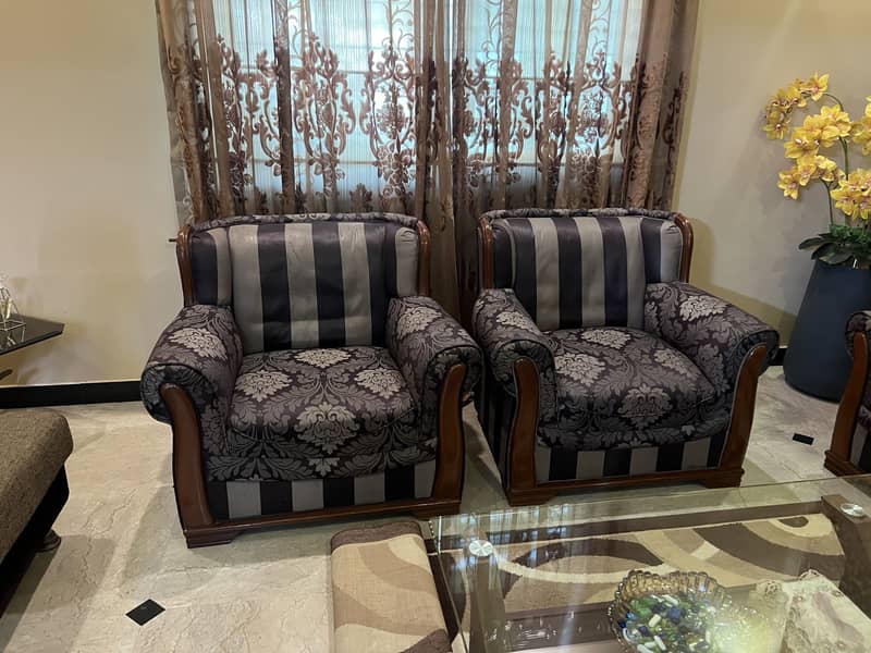 SOFA SET | URGENTLY SELLING 7