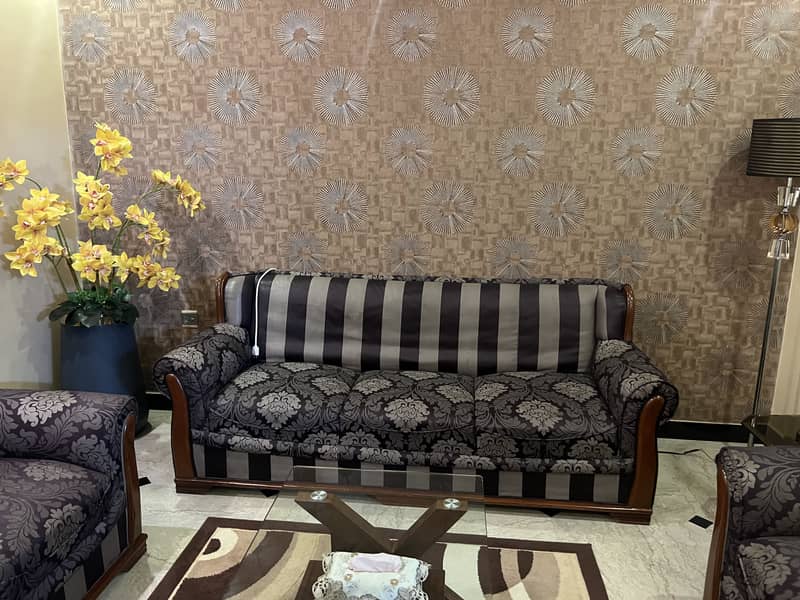 SOFA SET | URGENTLY SELLING 0