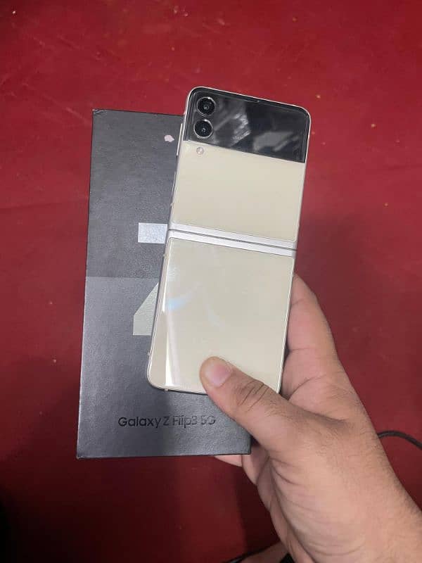 Samsung galaxy Zflip 3 8+256gb 0