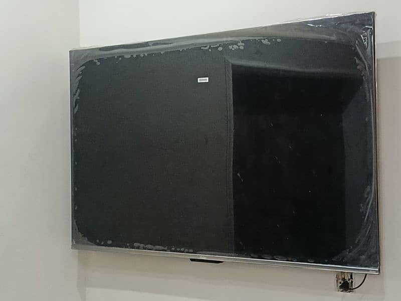 65 inch hlCD for sale 0