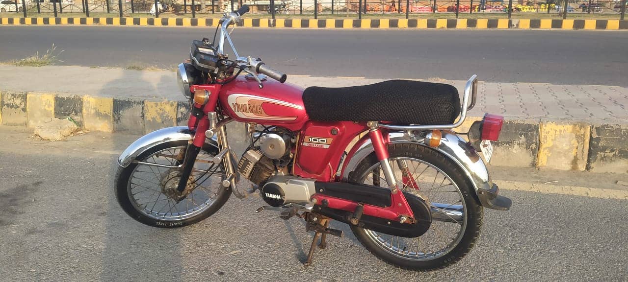 YAMAHA 2 STROKE ALL OKAY HA KISI KISAM KA KOI MASLA NI . 0308-5711258 0