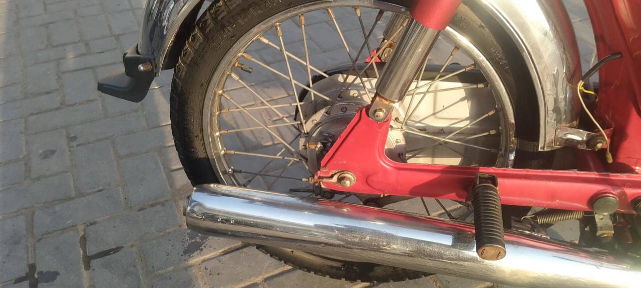 YAMAHA 2 STROKE ALL OKAY HA KISI KISAM KA KOI MASLA NI . 0308-5711258 4