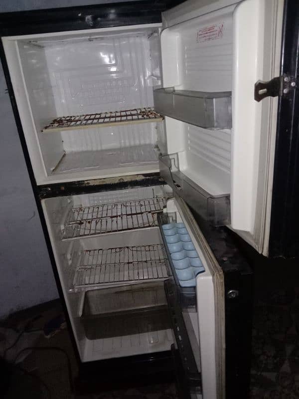 Refrigerator 1